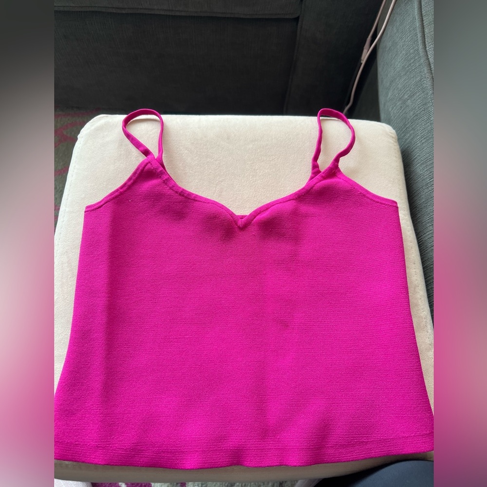 Express Body Contour Crop Top in Pink